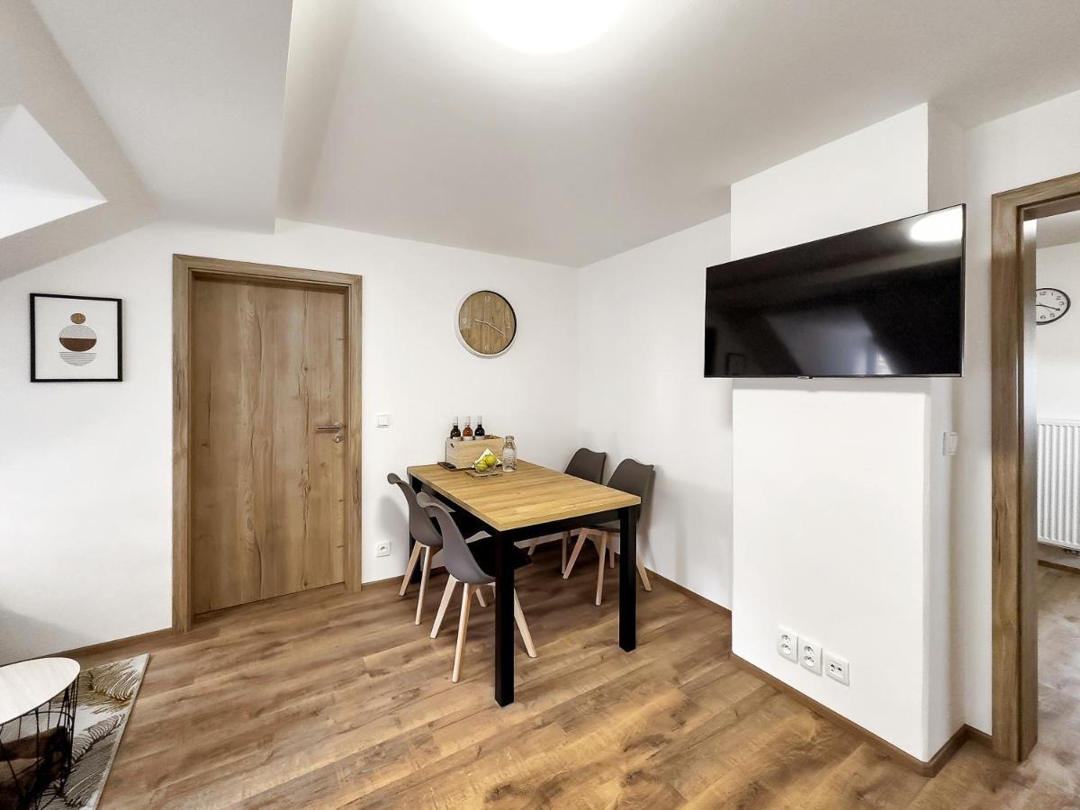 Apartment Katrin 2 Karlovy Vary Extérieur photo